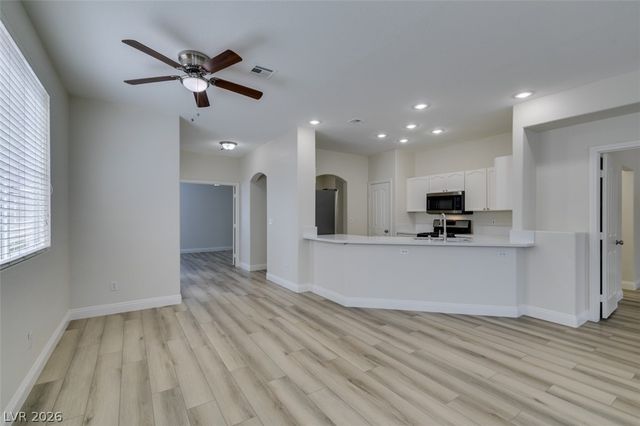 1059 Country Skies Avenue, Las Vegas, NV 89123