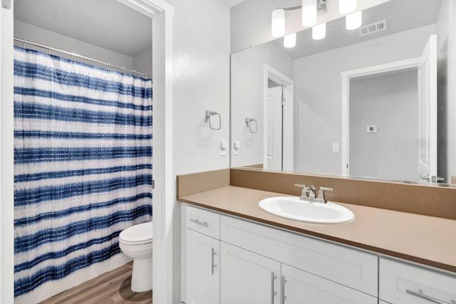 3875 Roberts Avenue, Clovis, CA 93619