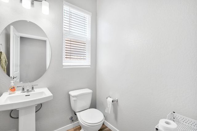3875 Roberts Avenue, Clovis, CA 93619