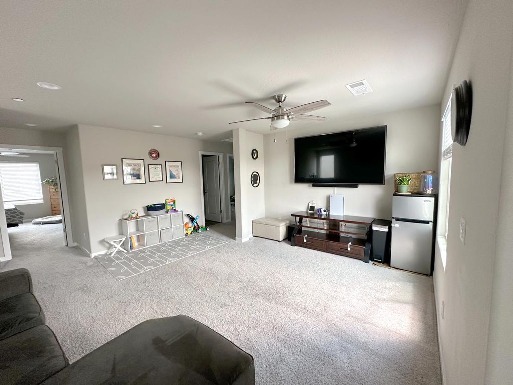 Image 17 of property listing at 3875 Roberts Avenue, Clovis, CA 93619