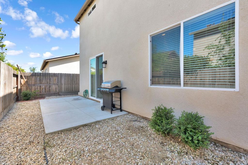 Image 27 of property listing at 3875 Roberts Avenue, Clovis, CA 93619