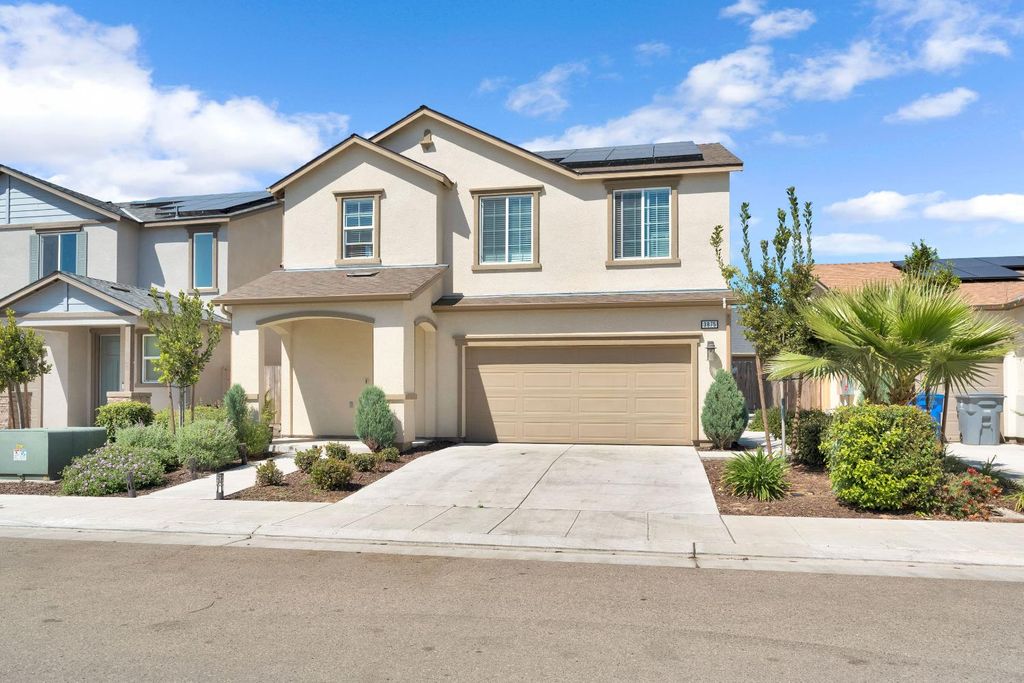 Image 3 of property listing at 3875 Roberts Avenue, Clovis, CA 93619