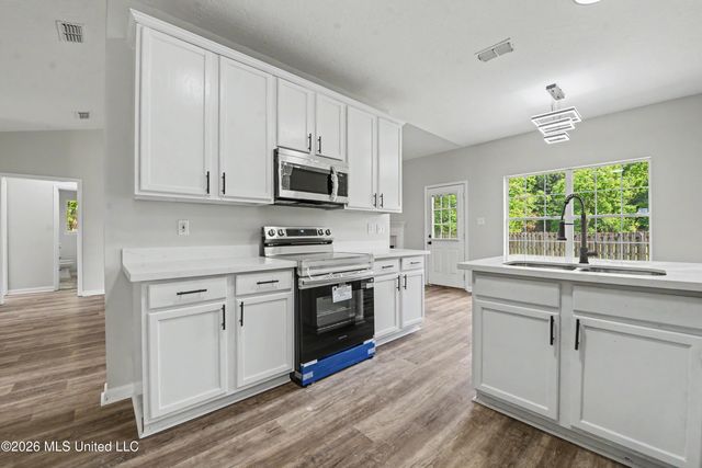 16116 S April Drive, Gulfport, MS 39503