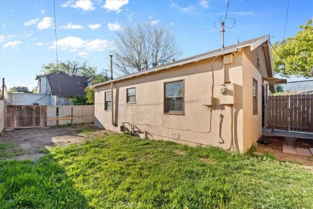 607 W Marshall, San Bernardino, CA 92405