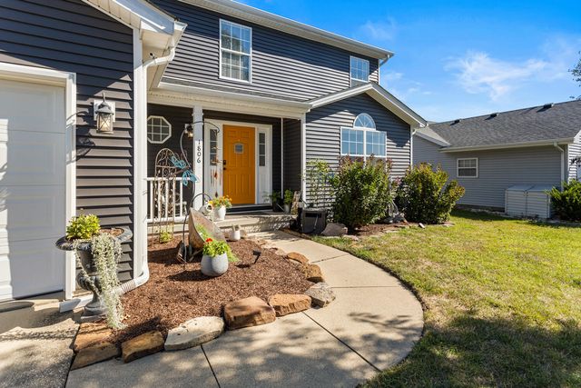 1806 Trails Drive, Urbana, IL 61802