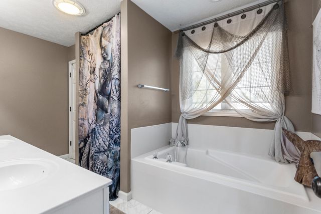 1806 Trails Drive, Urbana, IL 61802