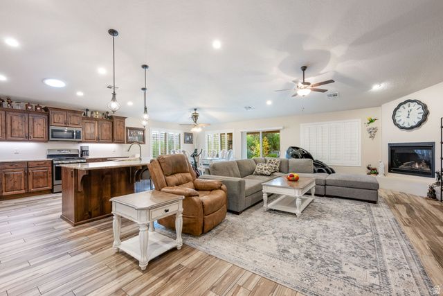 4047 S 890 E, Washington, UT 84780