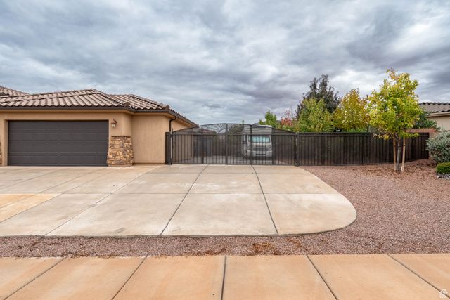 4047 S 890 E, Washington, UT 84780