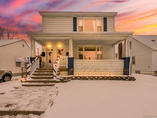 2825 Queen Street, Dearborn, MI 48124