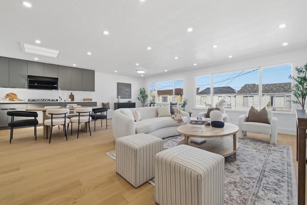 Image 2 of property listing at 550 Holyoke Street, San Francisco, CA 94134