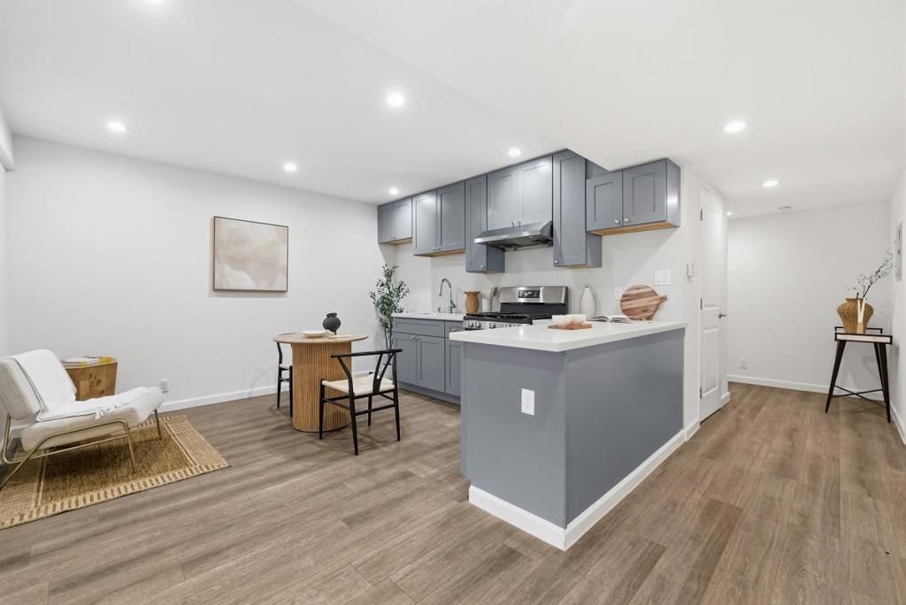 Image 22 of property listing at 550 Holyoke Street, San Francisco, CA 94134