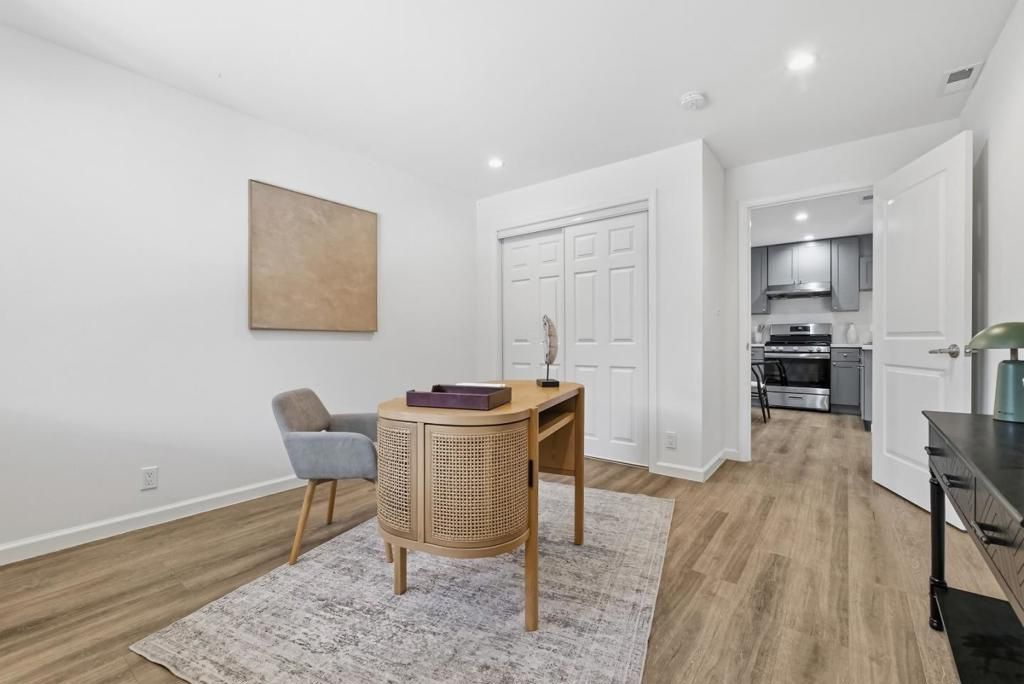 Image 28 of property listing at 550 Holyoke Street, San Francisco, CA 94134