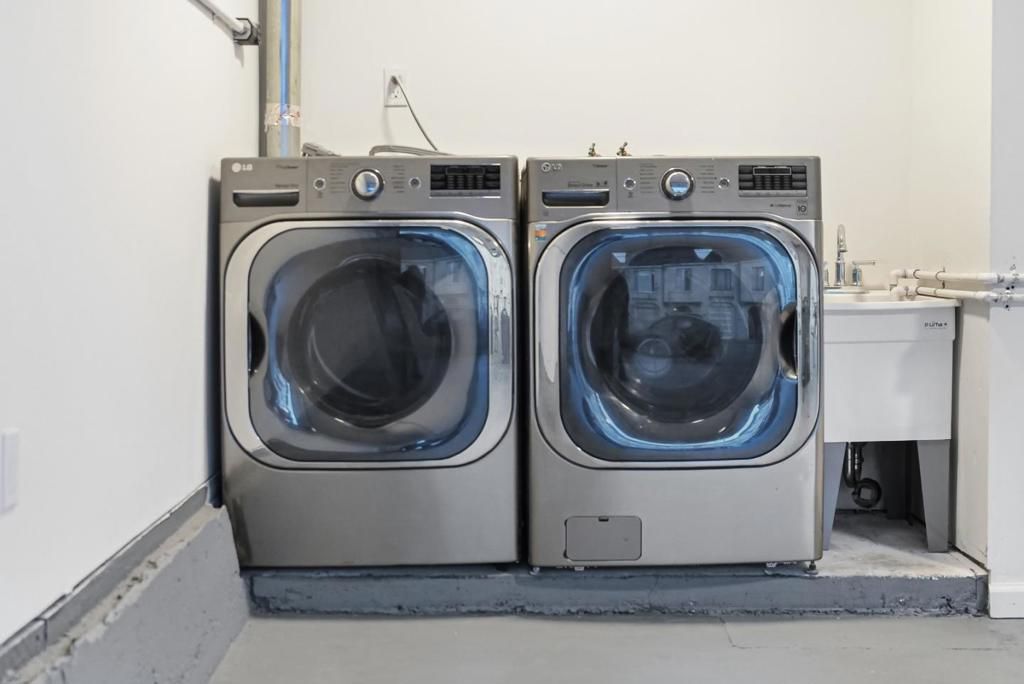 Image 33 of property listing at 550 Holyoke Street, San Francisco, CA 94134