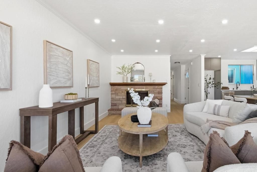 Image 4 of property listing at 550 Holyoke Street, San Francisco, CA 94134