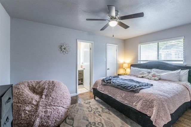 900 Lawnmont DR, Round Rock, TX 78664