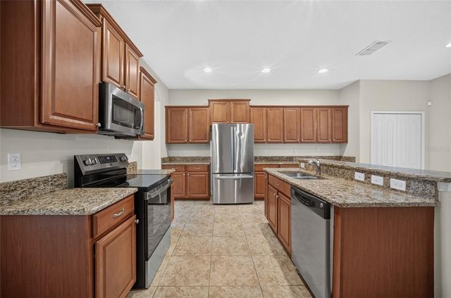 5202 ROYCE DRIVE, Mount Dora, FL 32757