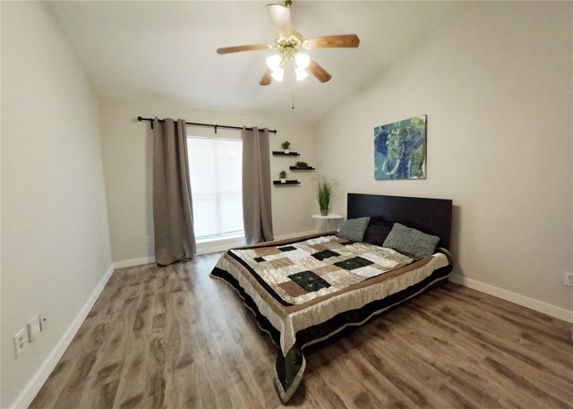 1881 Bering Drive 6, Houston, TX 77057