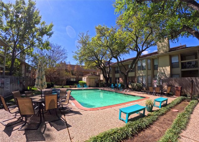 1881 Bering Drive 6, Houston, TX 77057