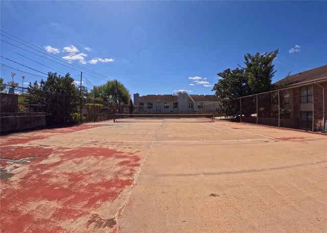 1881 Bering Drive 6, Houston, TX 77057