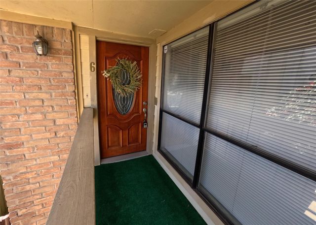 1881 Bering Drive 6, Houston, TX 77057