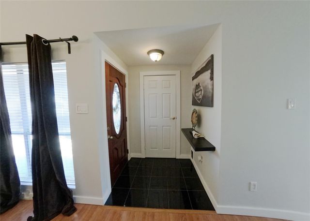 1881 Bering Drive 6, Houston, TX 77057