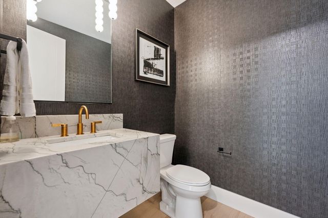 9602 Crestwood Terrace, Eden Prairie, MN 55347