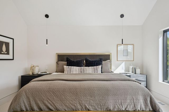 9602 Crestwood Terrace, Eden Prairie, MN 55347