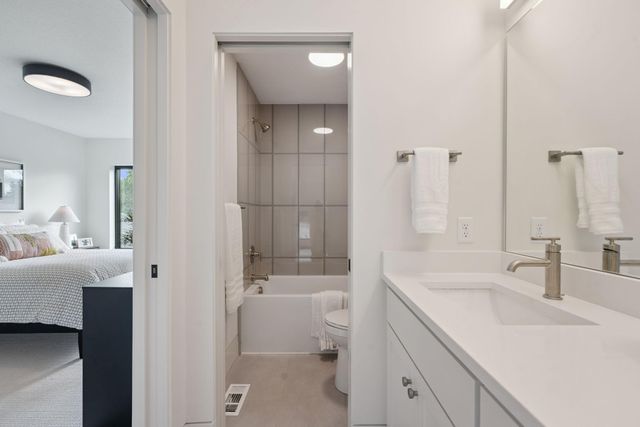 9602 Crestwood Terrace, Eden Prairie, MN 55347