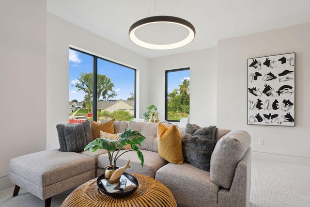 9602 Crestwood Terrace, Eden Prairie, MN 55347