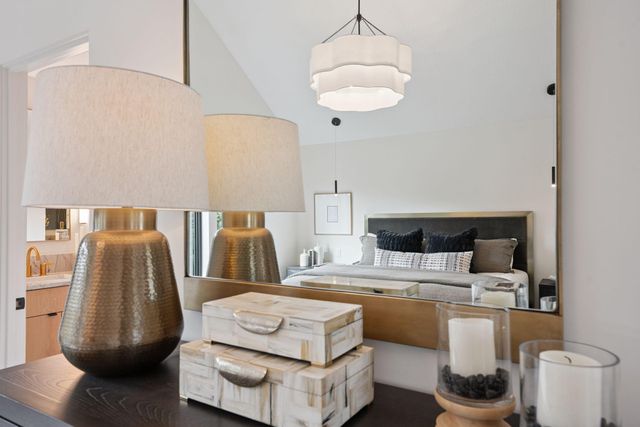 9602 Crestwood Terrace, Eden Prairie, MN 55347