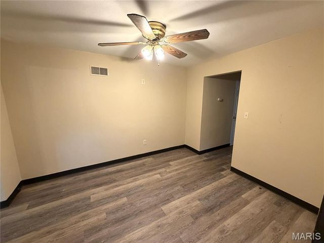 314 W H Street, Belleville, IL 62226