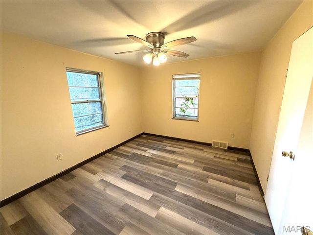 314 W H Street, Belleville, IL 62226