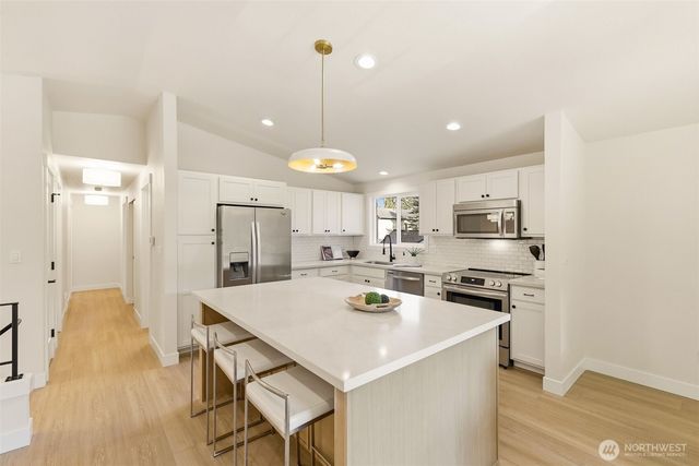 12544 25th Avenue NE, Seattle, WA 98125