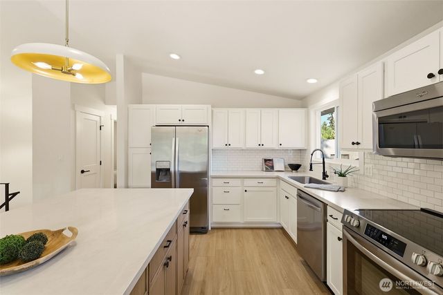 12544 25th Avenue NE, Seattle, WA 98125