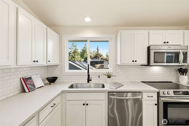 12544 25th Avenue NE, Seattle, WA 98125