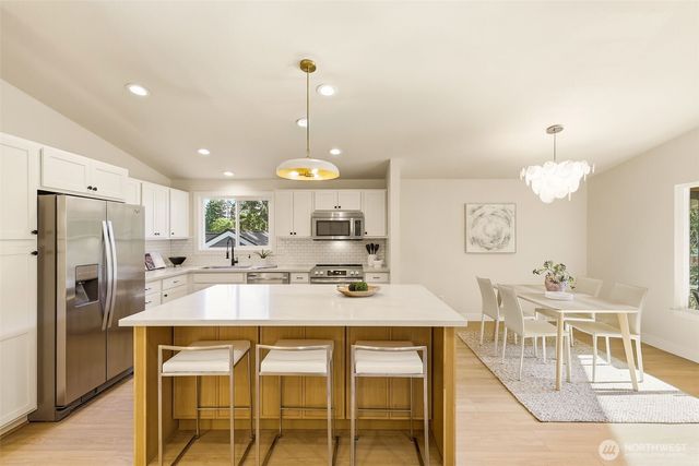 12544 25th Avenue NE, Seattle, WA 98125