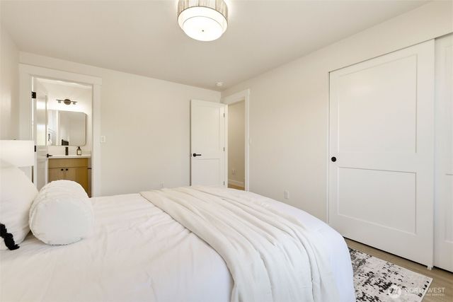 12544 25th Avenue NE, Seattle, WA 98125
