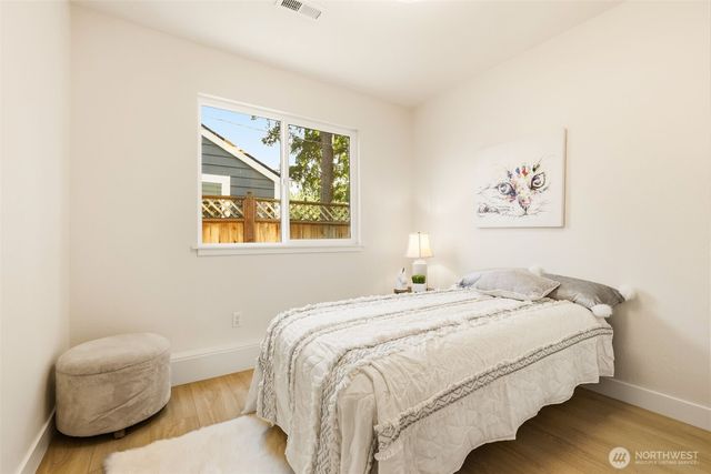 12544 25th Avenue NE, Seattle, WA 98125