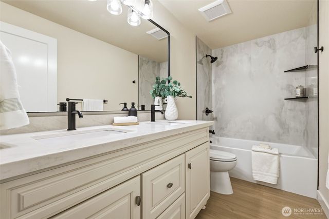 12544 25th Avenue NE, Seattle, WA 98125