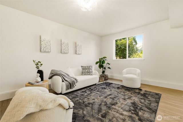 12544 25th Avenue NE, Seattle, WA 98125