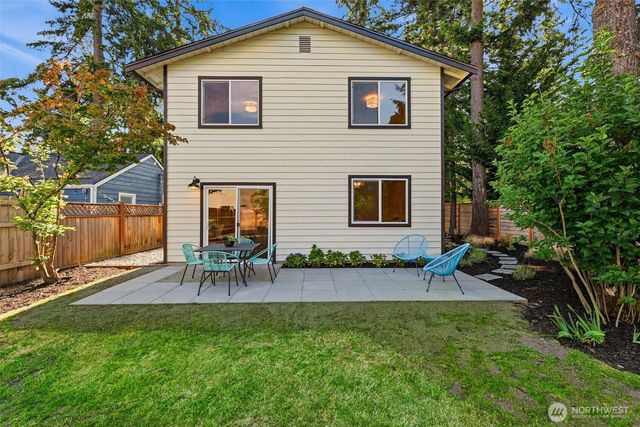 12544 25th Avenue NE, Seattle, WA 98125