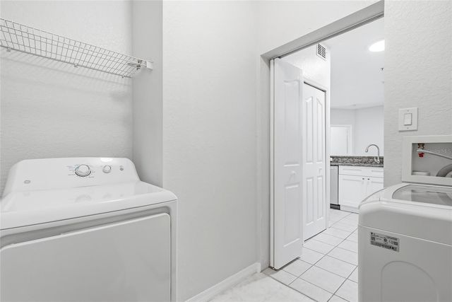 5511 LEGACY CRESCENT PLACE 204, Riverview, FL 33578