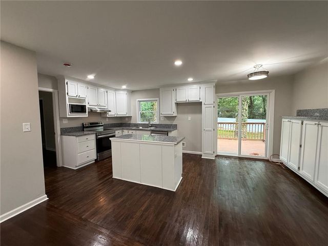 2943 Westbury Drive, Decatur, GA 30033