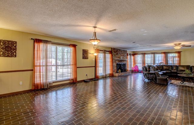 106 Pine Forest Lane, Fordyce, AR 71742