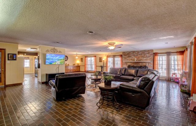 106 Pine Forest Lane, Fordyce, AR 71742