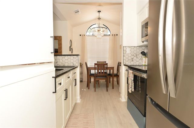 8714 MALLARD RESERVE DRIVE 201, Tampa, FL 33614