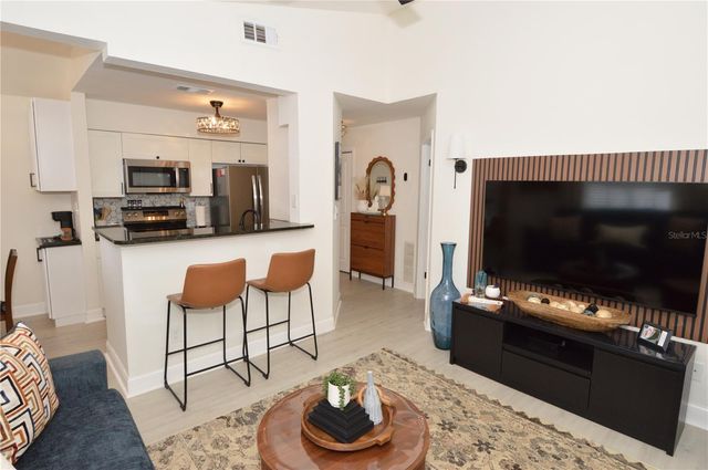 8714 MALLARD RESERVE DRIVE 201, Tampa, FL 33614