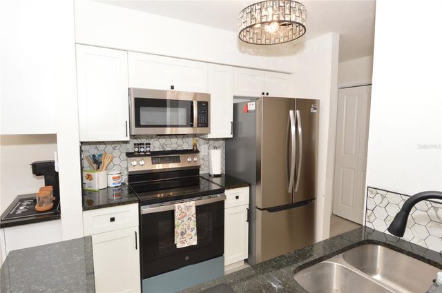 8714 MALLARD RESERVE DRIVE 201, Tampa, FL 33614
