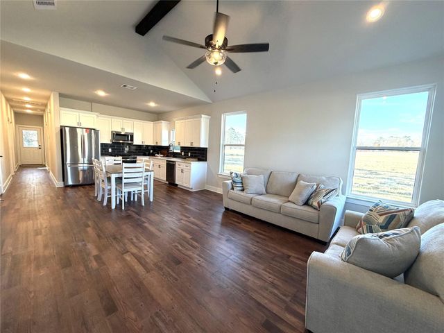 75 Oakridge S, Trinity, TX 75862