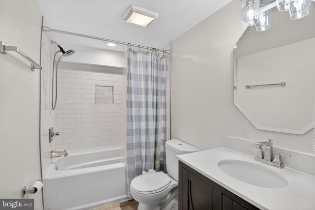 205 ROCK CREEK CHURCH RD NW, Washington, DC 20011